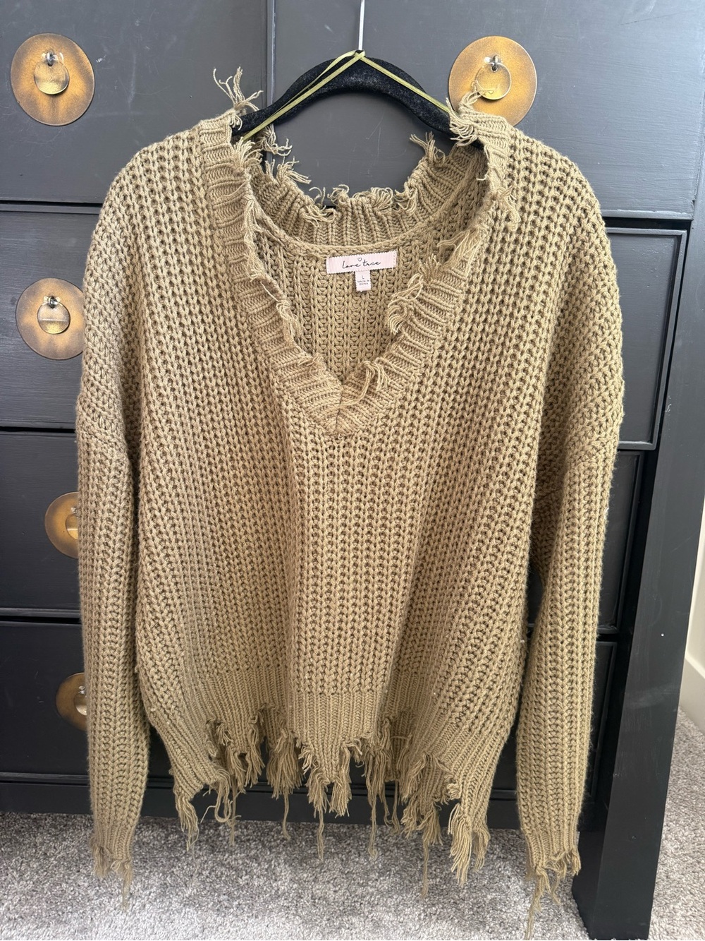 Love Tree Distressed V-Neck Chunky Sweater - Khaki/Green